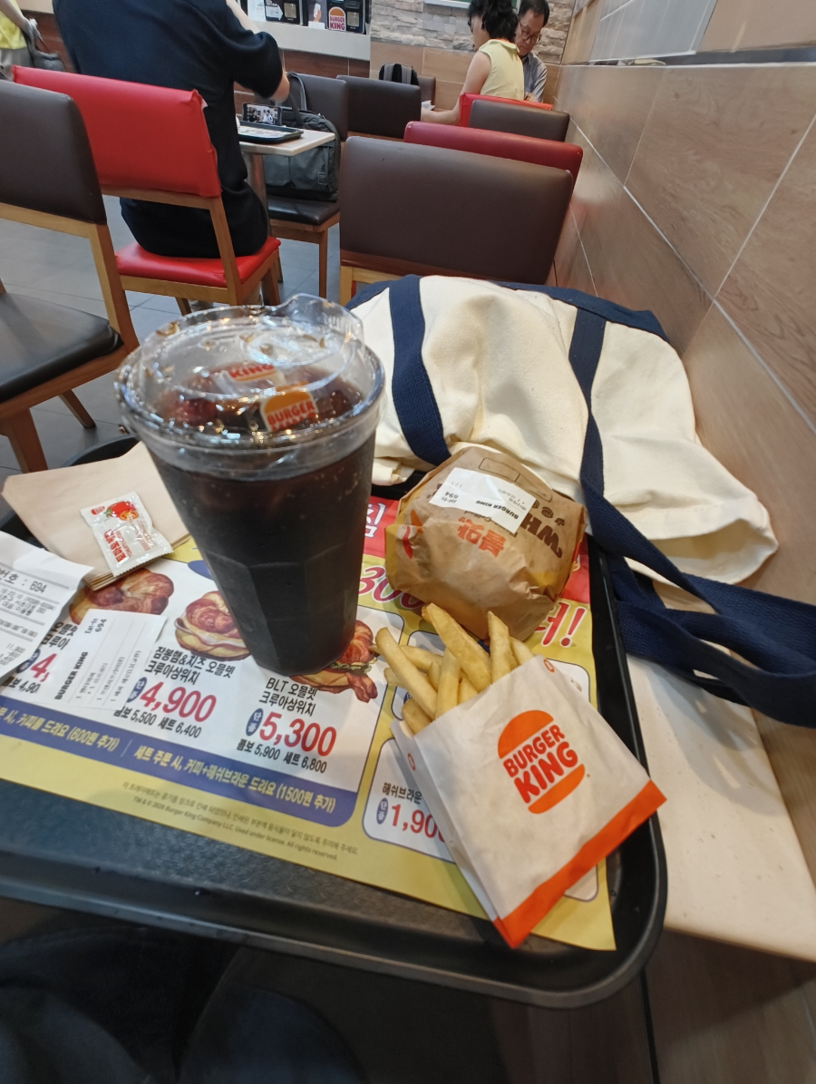 생각할 겨를이 없는 편이 좋다